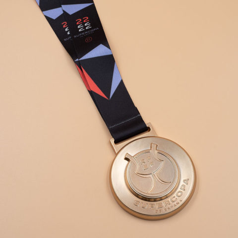 MEtales personalizados